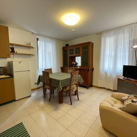 Cozy Apartment With Private Parking On Domaso'S Lakeside - Larihome A09 Экстерьер фото